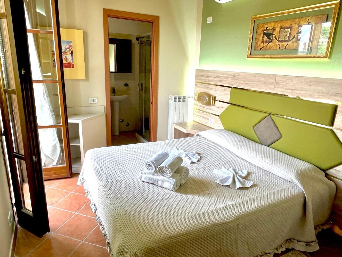 סנטה לוצ'ה Podere Cortesi Agriturismo Molinaccio מראה חיצוני תמונה